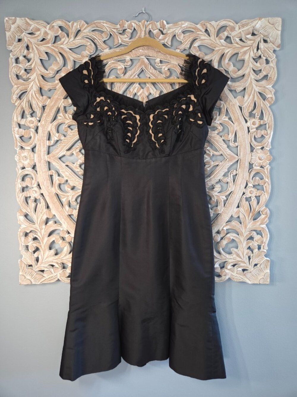 Lona Worthington Vintage Black Taffeta Cocktail dress Medium